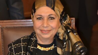 صورة “هند حنفي”.. أول امرأة تتولى رئاسة جامعة مصرية