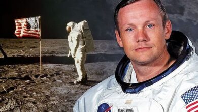 صورة في ذكرى وفاة أرمسترونج.. أول من وصل القمر وكلفت وفاته المستشفى 6 ملايين دولار