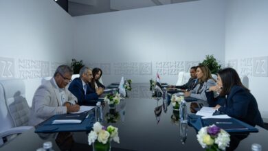 صورة وزيرة الثقافة تعقد سلسلة من الاجتماعات مع المسؤولين عن الشؤون الثقافية بالوطن العربي لدعم التعاون المشترك