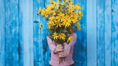 صورة هل تحبين الزهور؟.. إليكِ فوائدها النفسية السحرية