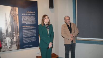 صورة وزيرة الثقافة تتفقد التجهيزات النهائية لمركز إبداع متحف نجيب محفوظ